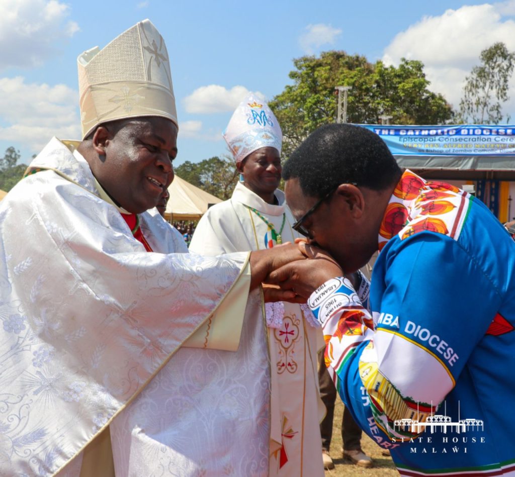 President-Chakwera-receiving-anointing-from-the-Catholic-Bishop-in-Zomba