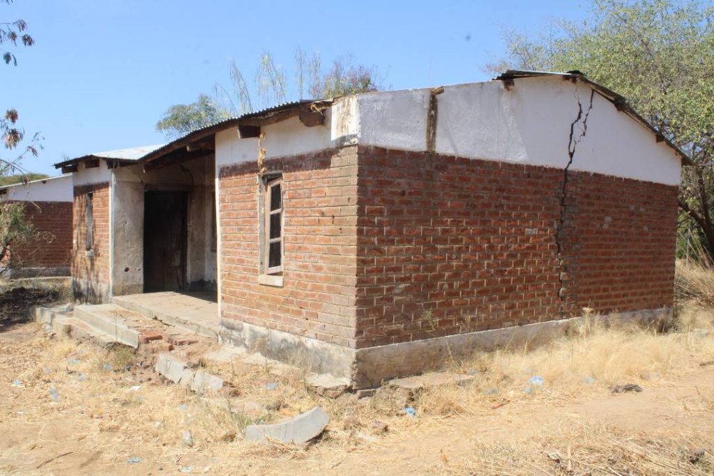 Strong community foundations for sustainable national development 3 The state of Teachers houses at Chipoka