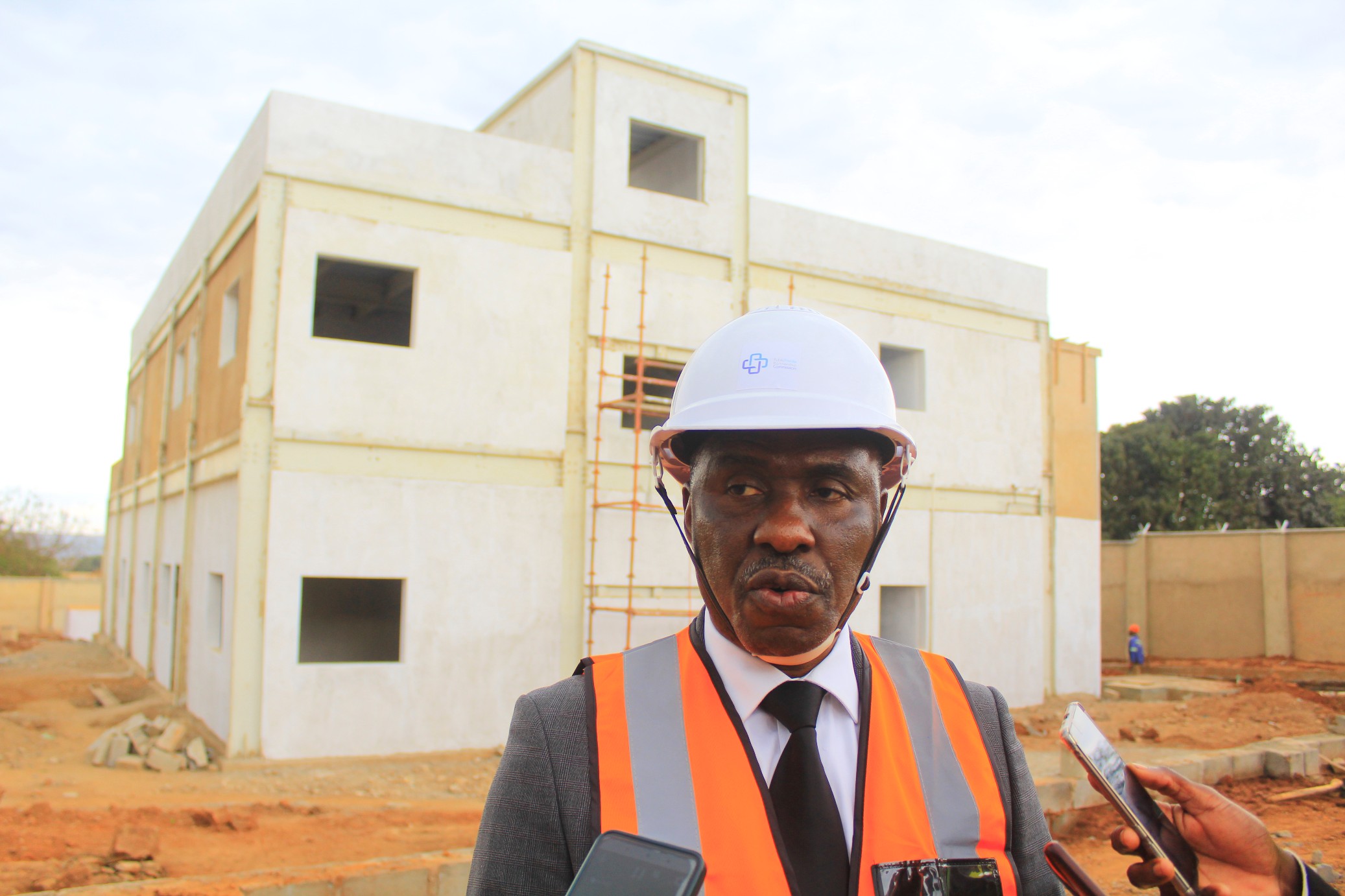 PS Baldwin Chiyamwaka speaking to the media after touring the data centre at NACIT pic by Moses Nyirenda