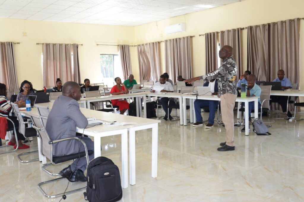 Stakeholders call for gender-sensitive climate disaster insurance 2 Marcel Chirwa gender-sensitive climate disaster insurance